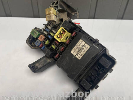 ФОТО Блок запобіжників для Mitsubishi Pajero Wagon 3 Коломия