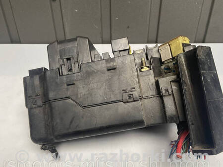 ФОТО Блок запобіжників для Mitsubishi Pajero Wagon 3 Коломия