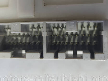 ФОТО Блок комфорту запобіжників реле для Mitsubishi L200 (06-14) Коломия