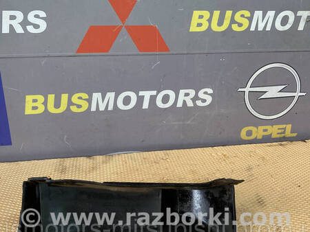 ФОТО Бризковик задній правий для Mitsubishi Pajero Wagon 3 Коломия