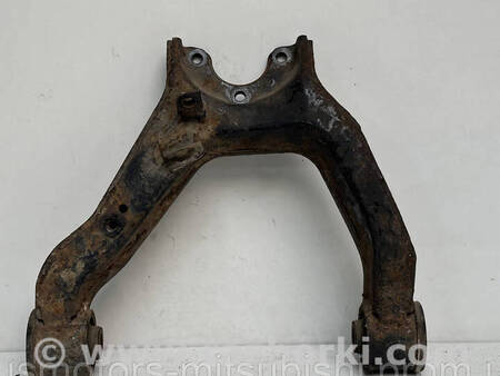 ФОТО Важіль передньої підвіски верхній для Mitsubishi Pajero Wagon 3 Коломия