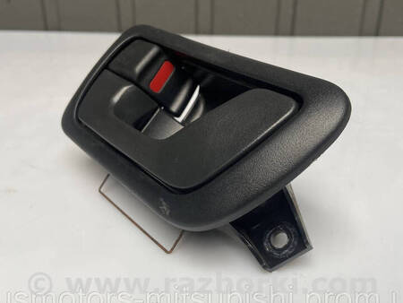 ФОТО Внутрішня ручка двері ліва для Mitsubishi Pajero Wagon 3 Коломия