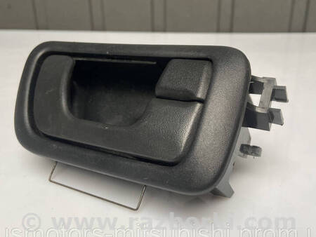 ФОТО Внутрішня ручка двері права для Mitsubishi Pajero Wagon 3 Коломия