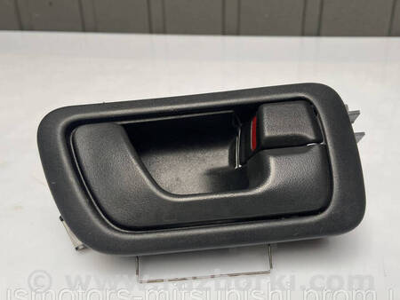 ФОТО Внутрішня ручка двері права для Mitsubishi Pajero Wagon 3 Коломия