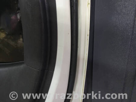 ФОТО Двері задня права гола для Mitsubishi L200 (06-14) Коломия