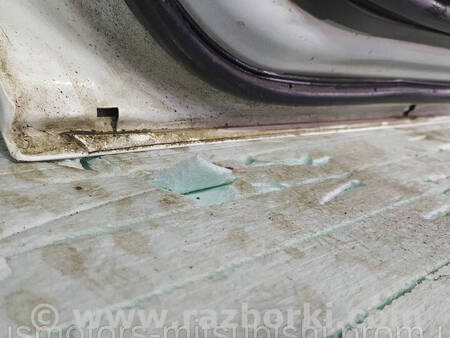 ФОТО Двері задня права гола для Mitsubishi L200 (06-14) Коломия