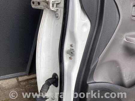 ФОТО Двері передні права для Mitsubishi L200 (06-14) Коломия
