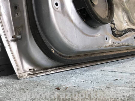 ФОТО Дверка передня права для Mitsubishi L200 (06-14) Коломия