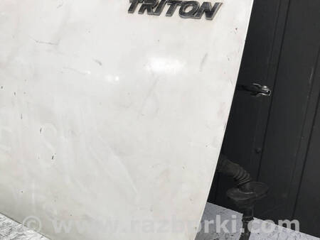 ФОТО Дверка передня права гола для Mitsubishi L200 (06-14) Коломия