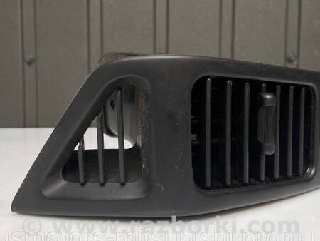 ФОТО Дефлектор торпеди лівий для Mitsubishi Pajero Wagon 3 Коломия