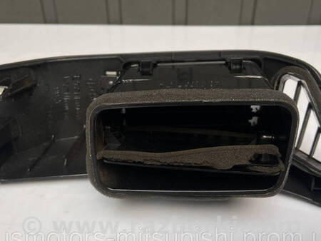 ФОТО Дефлектор торпеди лівий для Mitsubishi Pajero Wagon 3 Коломия