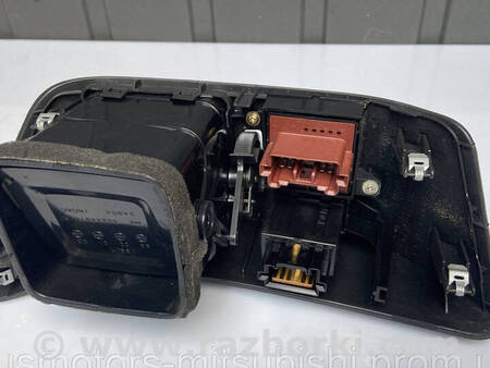 ФОТО Дефлектор торпеди права для Mitsubishi Pajero Wagon 3 Коломия