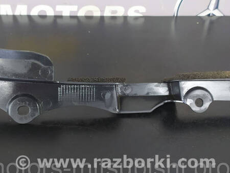 ФОТО Заглушка крила права для Mitsubishi L200 (06-14) Коломия