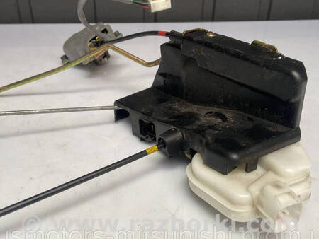 ФОТО Замок дверей передньої лівої для Mitsubishi Pajero Wagon 3 Коломия