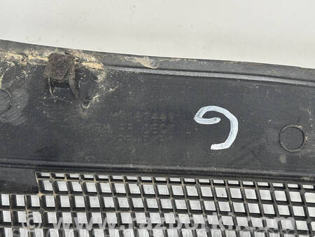 ФОТО Захист трапеції двірників лівий для Mitsubishi Grandis Коломия