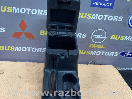 ФОТО Консоль подлокотник для Mitsubishi L200 (06-14) Коломия