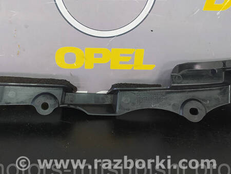 ФОТО Кронштейн крила лівий для Mitsubishi L200 (06-14) Коломия