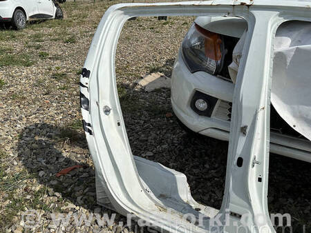 ФОТО Кузов права сторона для Mitsubishi L200 (06-14) Коломия