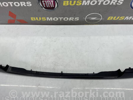 ФОТО Накладка бампера переднього для Mitsubishi L200 (06-14) Коломия