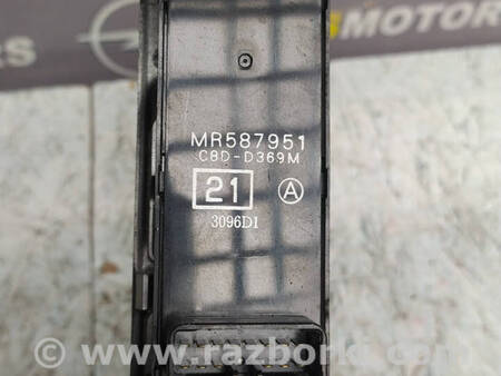 ФОТО Накладка дверей передньої лівої для Mitsubishi L200 (06-14) Коломия