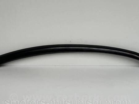 ФОТО Накладка крила молдинг права для Mitsubishi L200 (06-14) Коломия