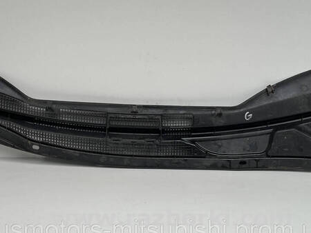 ФОТО Накладка під лобове скло для Mitsubishi Grandis Коломия