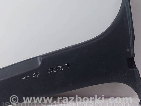 ФОТО Накладка стійки центральної лівої для Mitsubishi L200 (06-14) Коломия