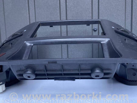 ФОТО Накладка торпедо для Mitsubishi Pajero Wagon 3 Коломия