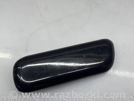 ФОТО Накладка форсунки омивача фари для Mitsubishi Pajero Wagon 4 Коломия