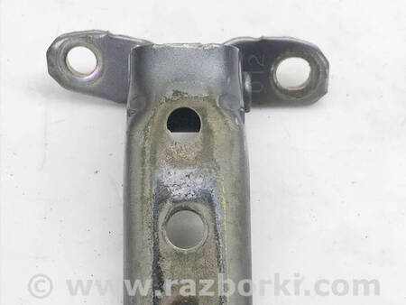 ФОТО Обмежувач дверей передній правий для Mitsubishi L200 (06-14) Коломия