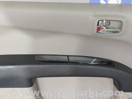 ФОТО Обшивка дверей передньої лівої для Mitsubishi L200 (06-14) Коломия