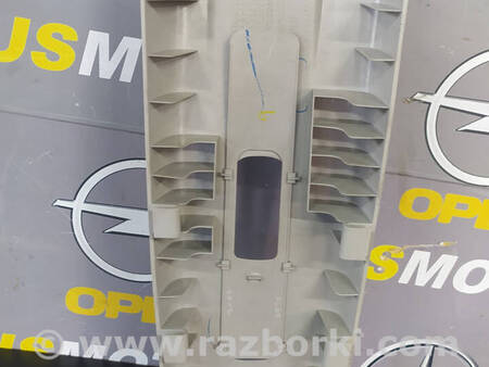 ФОТО Обшивка накладка середньої стійки для Mitsubishi L200 (06-14) Коломия