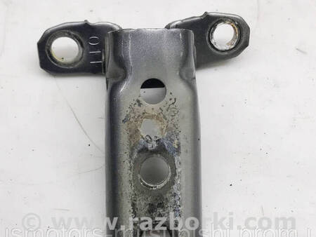 ФОТО Петля двері передньої правої для Mitsubishi L200 (06-14) Коломия