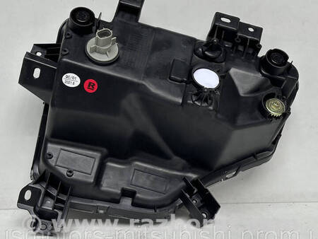 ФОТО Протитуманна фара права для Mitsubishi L200 (06-14) Коломия