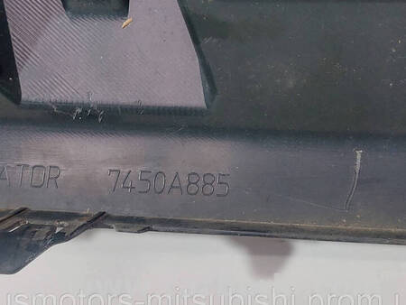 ФОТО Решітка радіатора для Mitsubishi L200 (06-14) Коломия