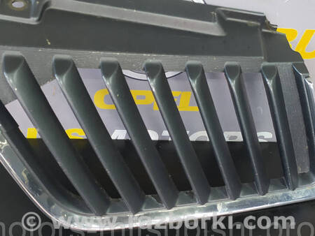 ФОТО Решітка радіатора ліва для Mitsubishi L200 (06-14) Коломия
