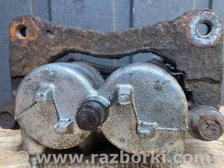 ФОТО Супорт гальмівний передній правий для Mitsubishi Pajero Wagon 3 Коломия