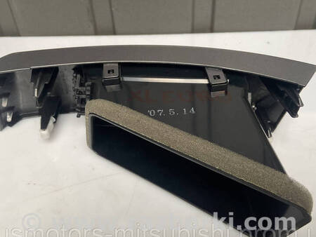 ФОТО Дефлектор повітряний центральний правий для Mitsubishi Outlander GF (2012-) Коломия