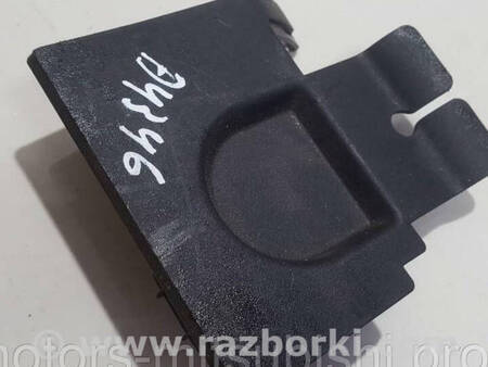 ФОТО Заглушка накладка петлі сидіння для Mitsubishi Outlander GF (2012-) Коломия