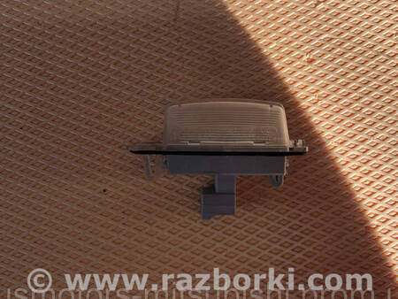 ФОТО Корпус ліхтаря підсвічування номера для Mitsubishi Outlander GF (2012-) Коломия