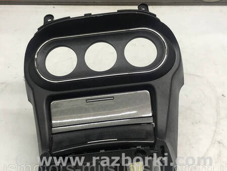 ФОТО Кришка кпп накладка центральна для Mitsubishi Lancer X 10 (08-17) Коломия