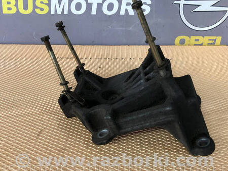 ФОТО Кронштейн компресора кондиціонера для Mitsubishi Outlander Коломия