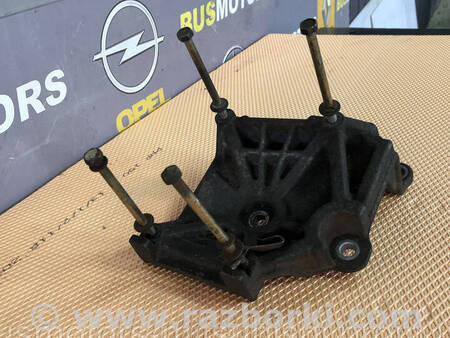 ФОТО Кронштейн компресора кондиціонера для Mitsubishi Outlander Коломия