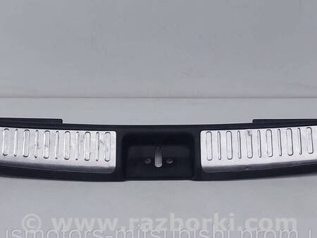 ФОТО Накладка замка багажника для Mitsubishi Outlander Коломия