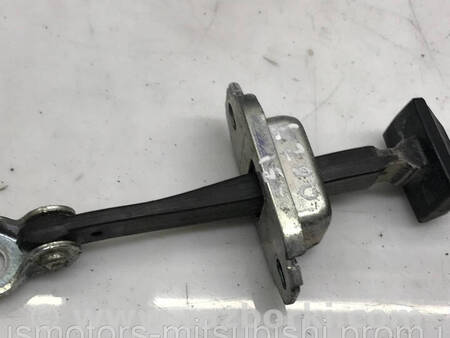 ФОТО Обмежувач дверей задньої правої для Mitsubishi Pajero Sport III Коломия