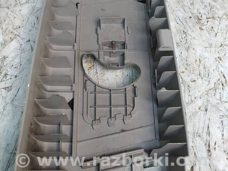 ФОТО Обшивка стійки центральна верхня для Mitsubishi Outlander GF (2012-) Коломия