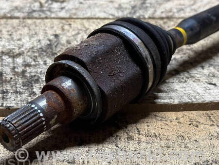 ФОТО Піввісь для Mitsubishi Outlander Коломия