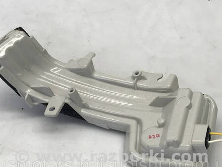 ФОТО Повторювач повороту в дзеркало для Mitsubishi Eclipse Cross (17-20) Коломия