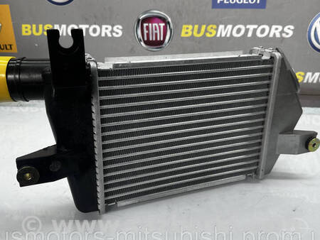 ФОТО Радіатор інтеркуллера для Mitsubishi Pajero Sport II Коломия