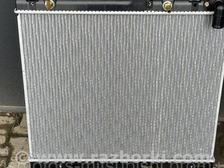 ФОТО Радіатор охолодження двигуна для Mitsubishi Pajero Sport II Коломия